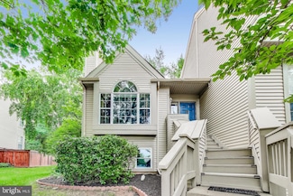 6147 Stonepath Cir, Centreville, VA 20120