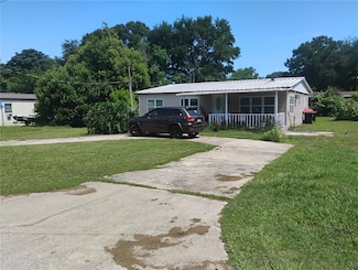 10949 SE 130th Place, Ocklawaha, FL 32179