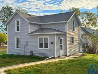 811 6th Ave, Alton, IA 51003