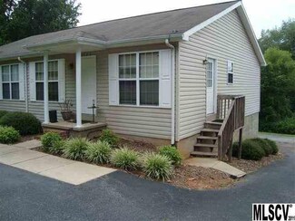 2521 22nd St NE, Hickory, NC 28601