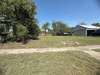 2006 Oneal St, Greenville, TX 75401