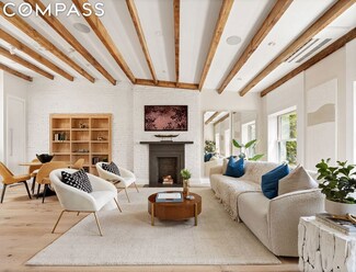313 E 10th St Unit PH, New York, NY 10009
