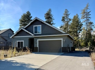 241 Bald Eagle Ln, Donnelly, ID 83615