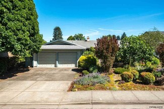 4134 5th St, Hubbard, OR 97032