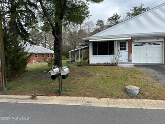 395A Fairway Ln, Whiting, NJ 08759