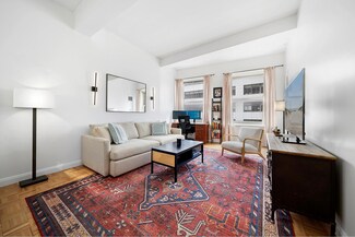 88 Greenwich St Unit 424, New York, NY 10006