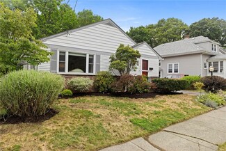 112 Edgewood Blvd, Cranston, RI 02905
