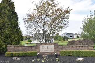 1484 Lake Front Blvd, North Lima, OH 44452