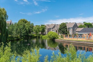 6050 Chasewood Pkwy Unit 1, Hopkins, MN 55343
