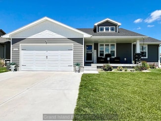 4346 Leon Cir, Grand Island, NE 68803