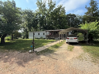 1105 Chowning Dr, Mountain View, MO 65548