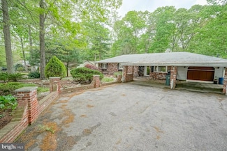 943 Sykesville Rd, Williamstown, NJ 08094