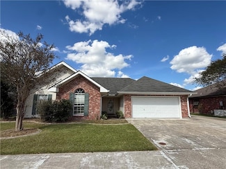 200 Tigerlily Dr, Houma, LA 70360