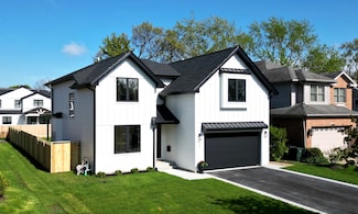 135 Lincoln St, Glenview, IL 60025