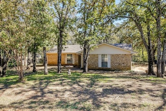 4528 Oak Dr, Alvarado, TX 76009