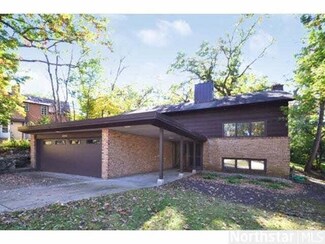 2286 2286 Folwell Ave, Falcon Heights, MN 55108