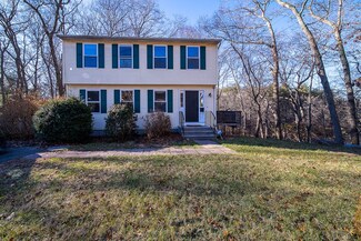 93 Pilgrim Ave, Coventry, RI 02816