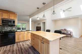 120 Goulding St Unit A, Holliston, MA 01746