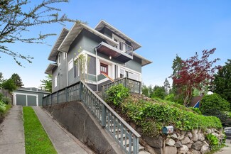 1034 NE 71st St, Seattle, WA 98115