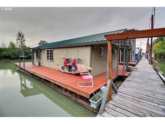 4911 NW 122nd St Unit 64, Vancouver, WA 98685