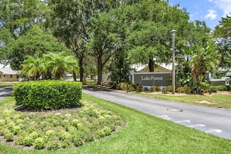 39 Lake Forest Place, Palm Coast, FL 32137