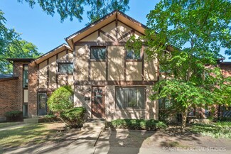 1S286 Windsor Ln Unit 286, Villa Park, IL 60181