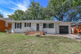 2725 S 38th St, Lincoln, NE 68506
