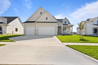 2719 NW Greenwood St, Ankeny, IA 50023