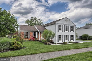 333 Lamp Post Ln, Hershey, PA 17033