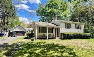 112 Entrybrook Dr, Springfield, MA 01108