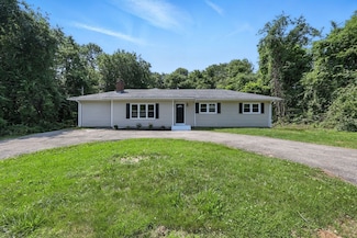 31 Highland Ln, West Springfield, MA 01089