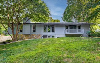 8817 Belhaven Ct, Lewisville, NC 27023