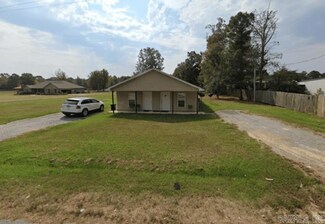 304 Country Trail Ln, Star City, AR 71667