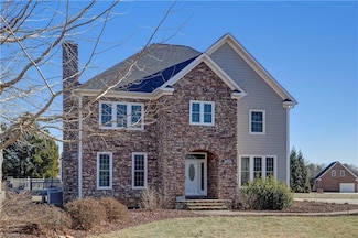 5707 Fox Meadow Ct, Oak Ridge, NC 27310
