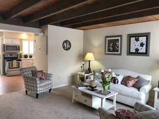 133 Colonial Dr Unit 702, White River Junction, VT 05001