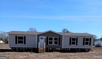 618 Grande Ave, Homeland, GA 31537