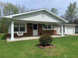 443 W Carpenter Dr, New Carlisle, OH 45344