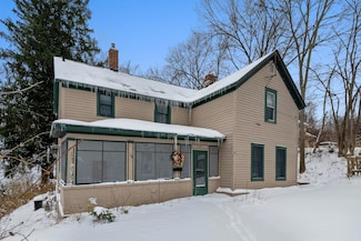 321 Myrtle St W, Stillwater, MN 55082