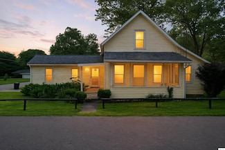 101 Meadow Ln, Gambier, OH 43022
