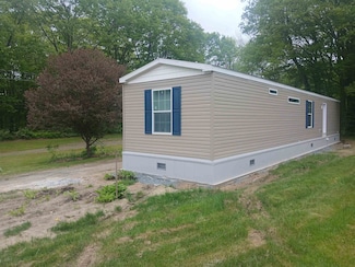 11 Cogswell Way, Enfield, NH 03748