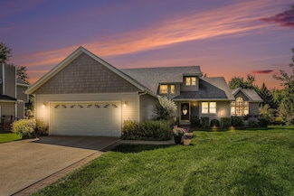 61558 Bayshore Dr, Sturgis, MI 49091