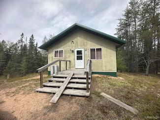 3250 Smith Creek Truck Trail, Manistique, MI 49854