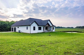 8124 Highway K, Middletown, MO 63359