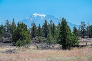 000 E Louie Rd, Montague, CA 96064