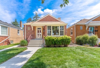 5521 S Neenah Ave, Chicago, IL 60638
