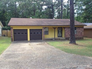 10200 Woodbridge Dr, Little Rock, AR 72209