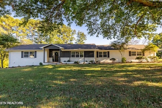 2000 Eastwood Dr, Maryville, TN 37803