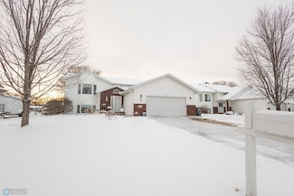 1215 18th St N, Moorhead, MN 56560