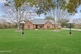 721 Louis Arceneaux Rd, Lafayette, LA 70507