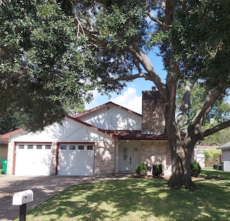 1305 Sagebrush St, Angleton, TX 77515